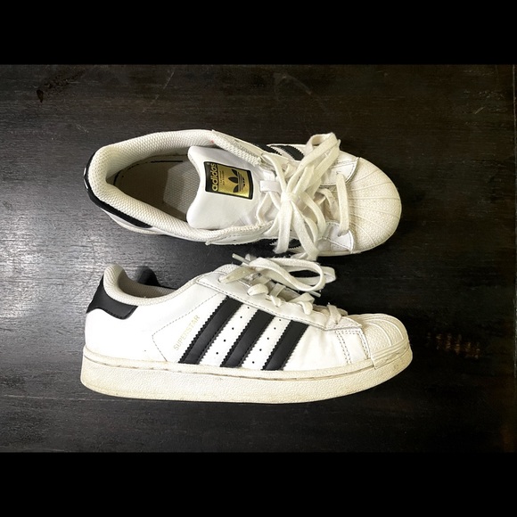 youth shell toe adidas